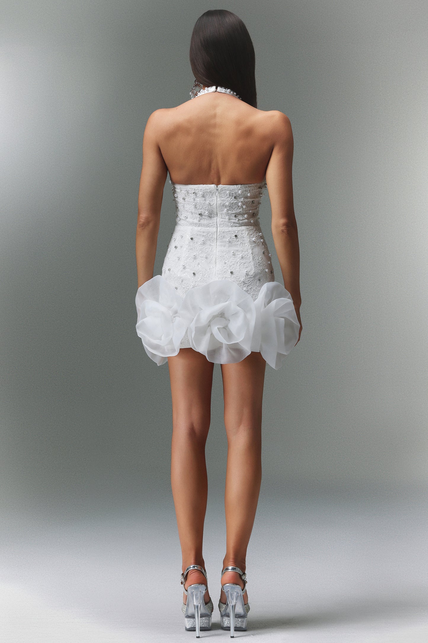 Angela Pearl V Yaka Fırfırlı Mini Elbise