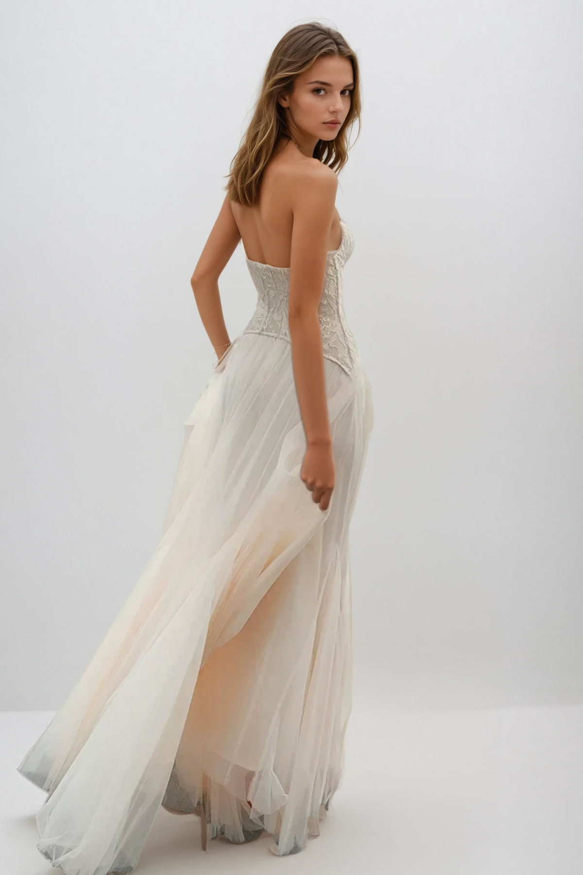 Brea Fleur Korse Detaylı Krem Tül Elbise