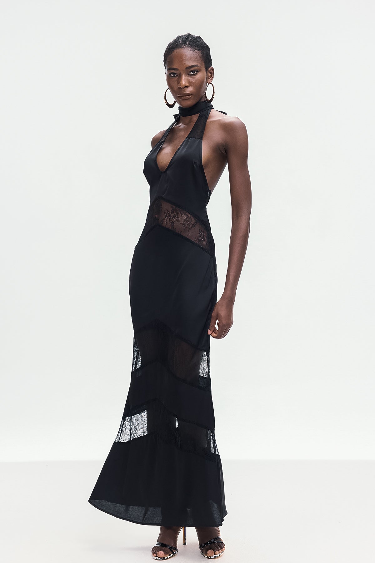 Angelique Satin Siyah Cutout Maxi Elbise