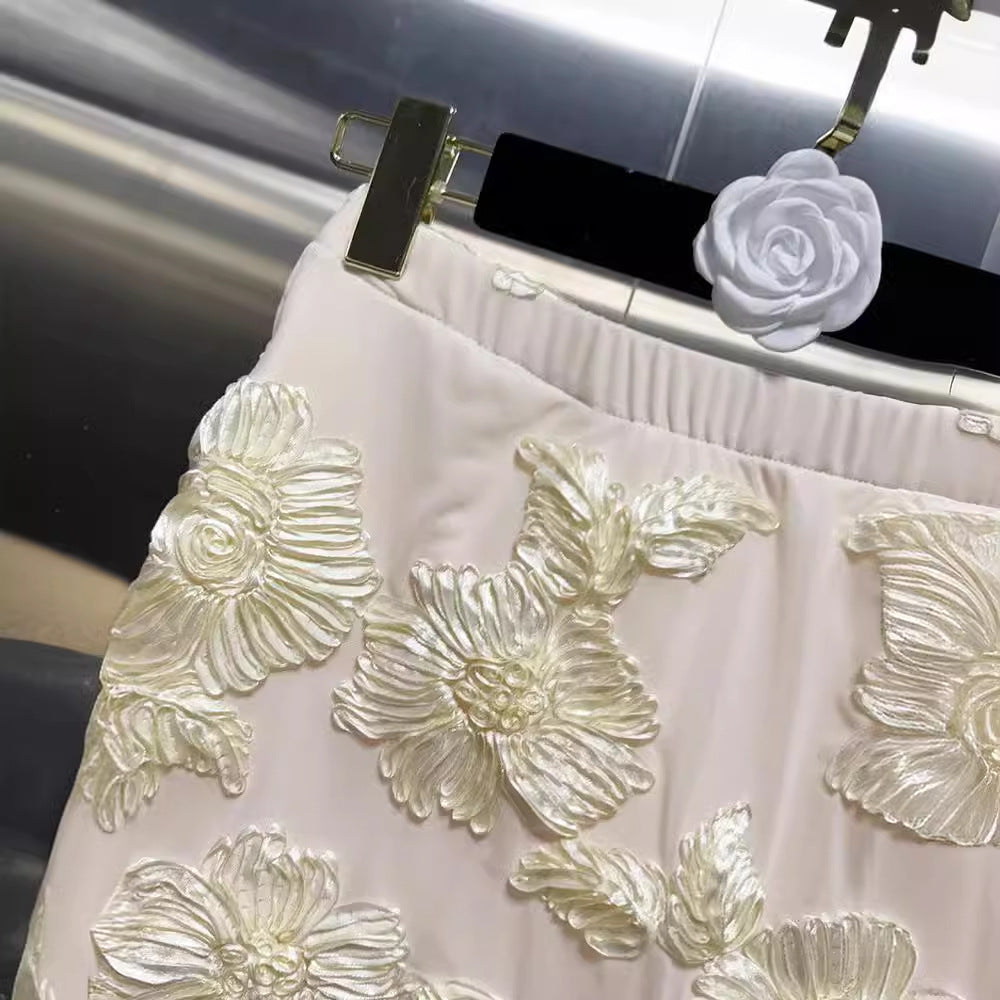 Crimson Creamy White Çiçek Aplikli İkili Takım