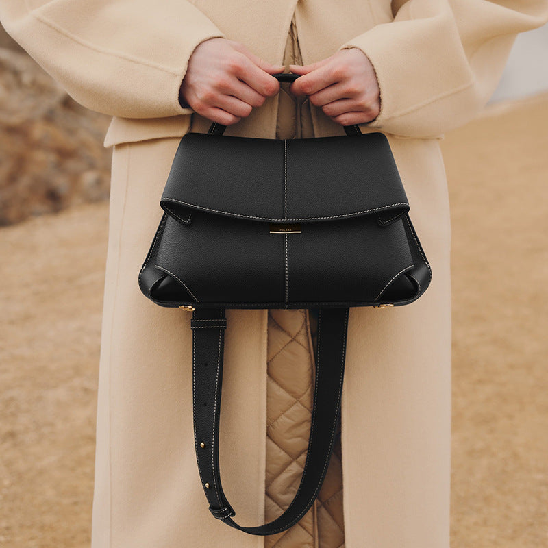 Femme Fierce Çapraz Askılı Çanta