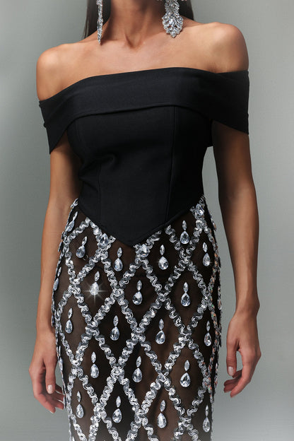 Omuzu Açık Taş İşlemeli Transparan Elbise