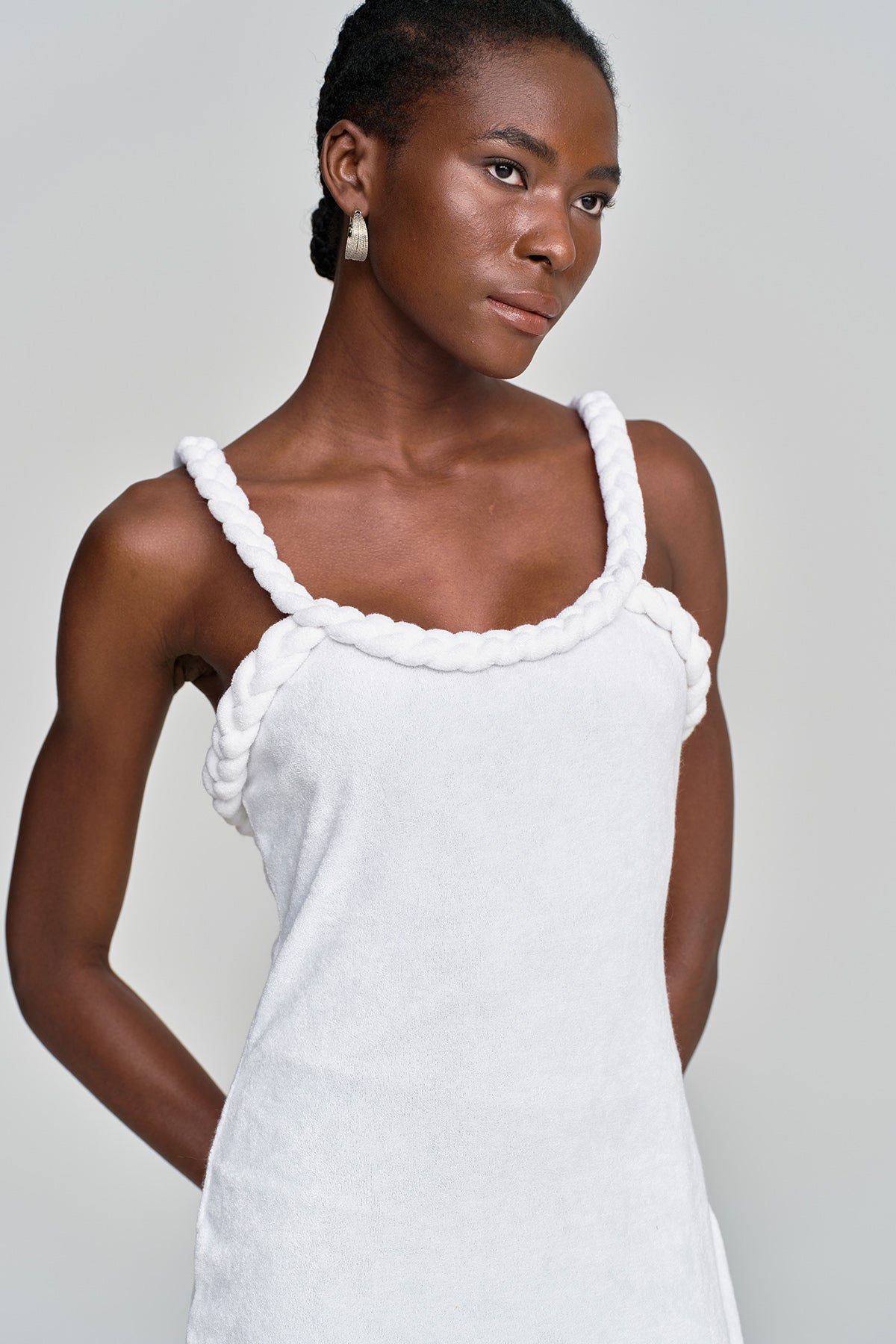 Alvis Vücuda Oturan Püsküllü Bükümlü Örgü Maxi Elbise