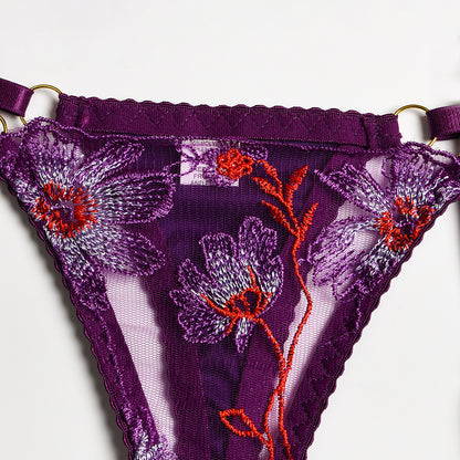 Forbidden Bloom Nakış Detaylı Takım