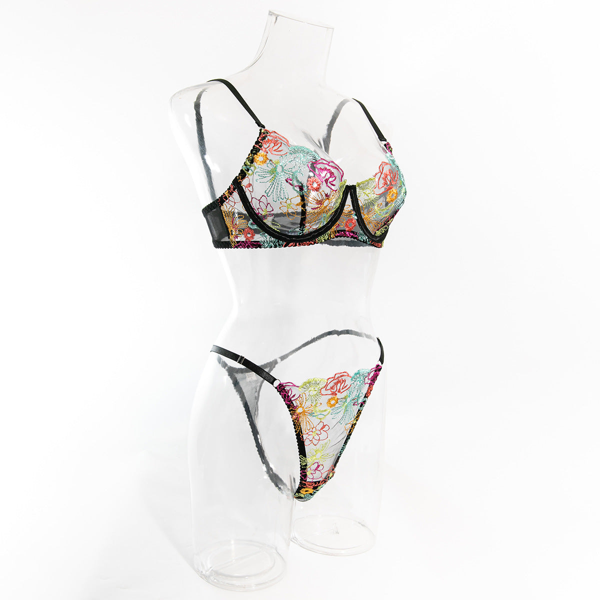 Scarlett Fever Nakışlı Takım