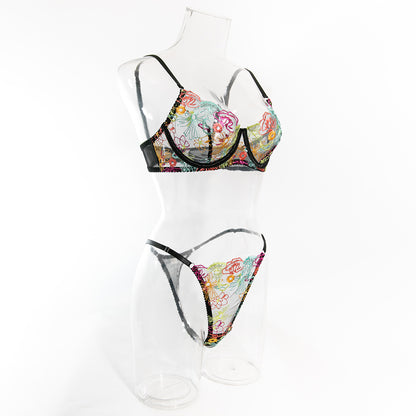 Scarlett Fever Nakışlı Takım