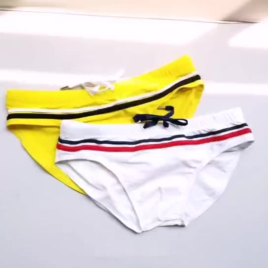 Chez Boys dar erkek slip mayo