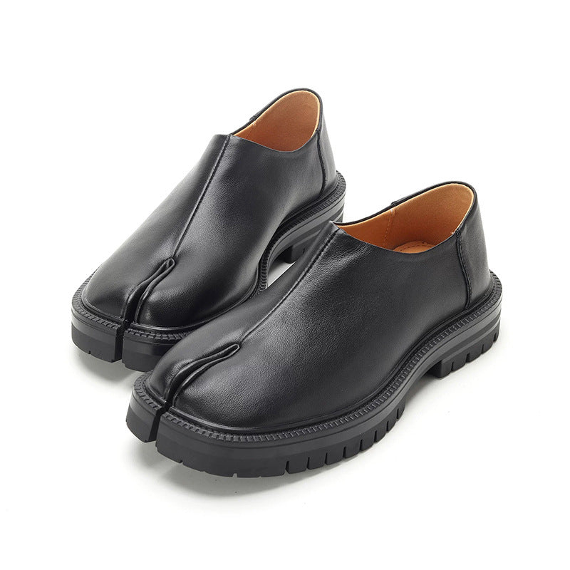 Tasarım tek adımlı bölünmüş burunlu unisex ayakkabılar