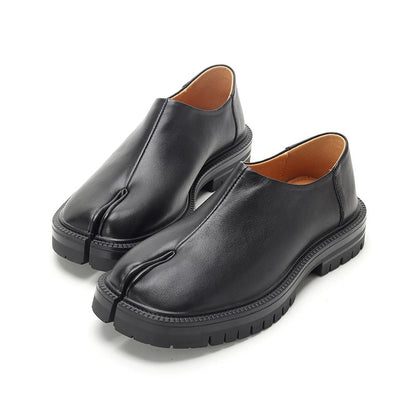 Tasarım tek adımlı bölünmüş burunlu unisex ayakkabılar