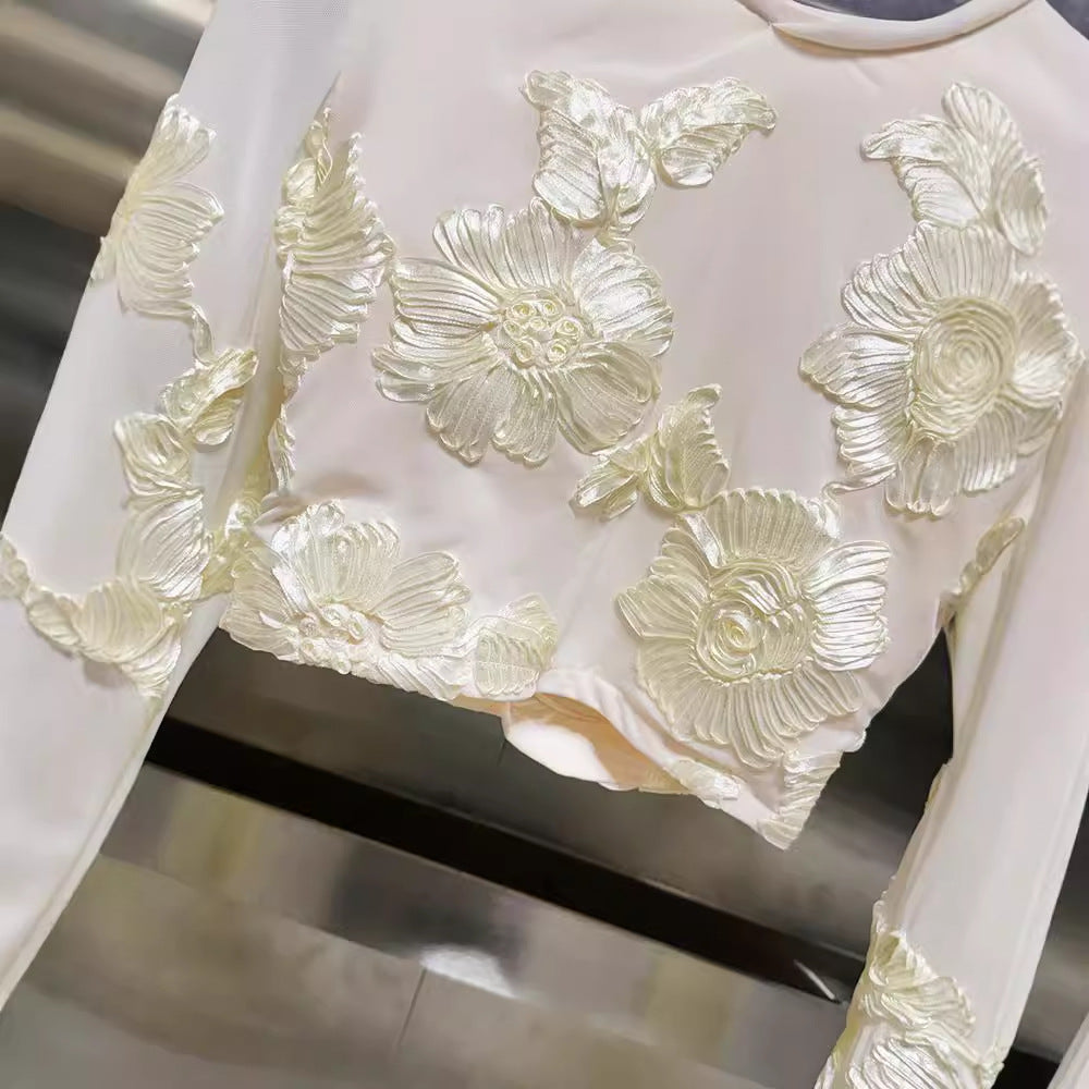 Crimson Creamy White Çiçek Aplikli İkili Takım