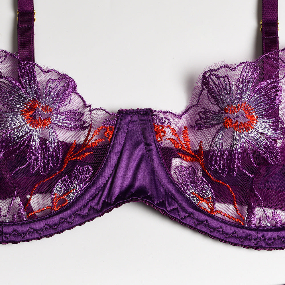 Forbidden Bloom Nakış Detaylı Takım