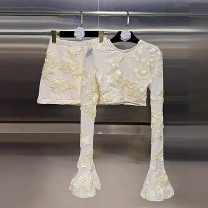Crimson Creamy White Çiçek Aplikli İkili Takım