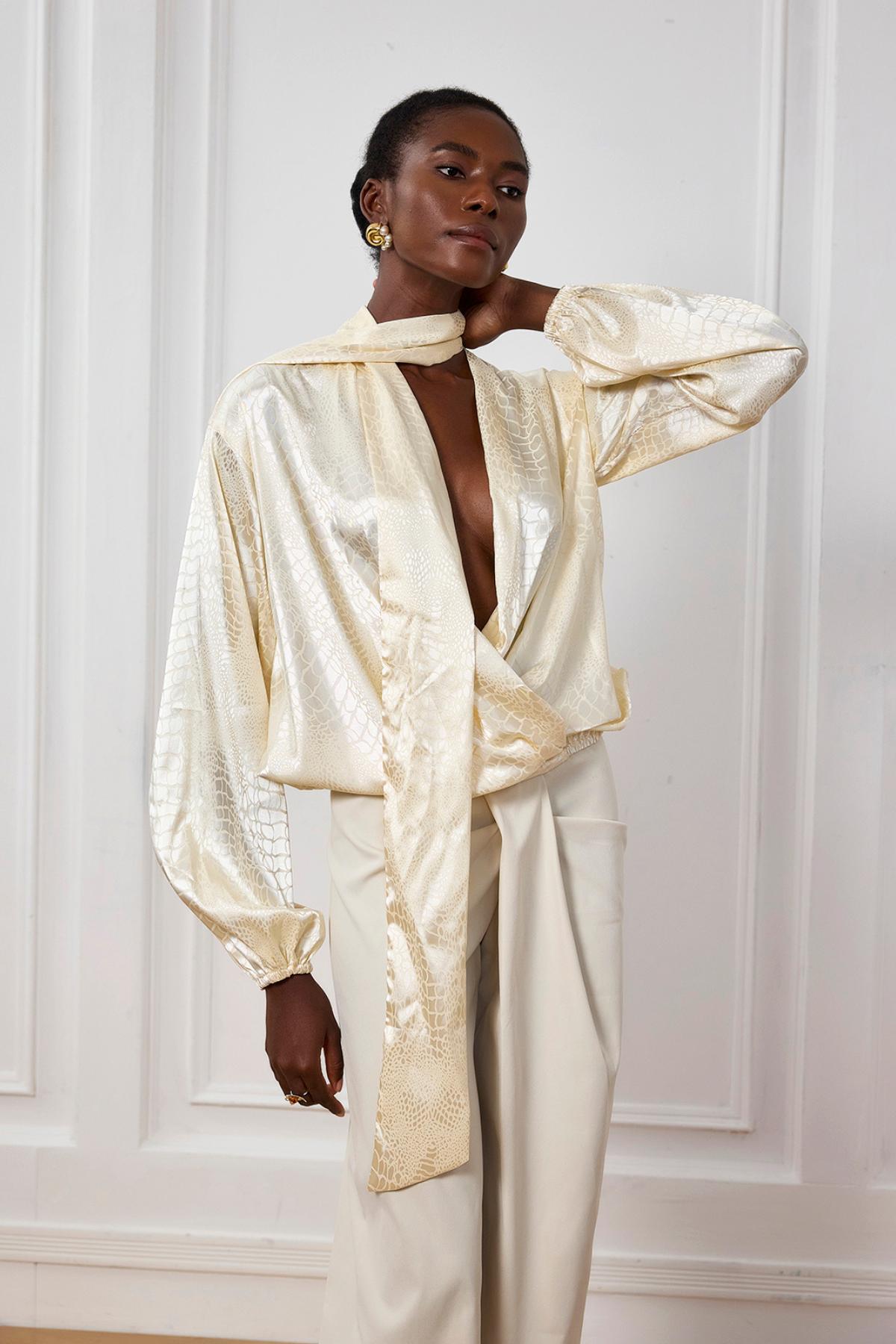 Reya Timsah Desenli Saten V Yaka Üst