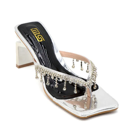 Bare Throne 8CM Taş Püsküllü Terlik