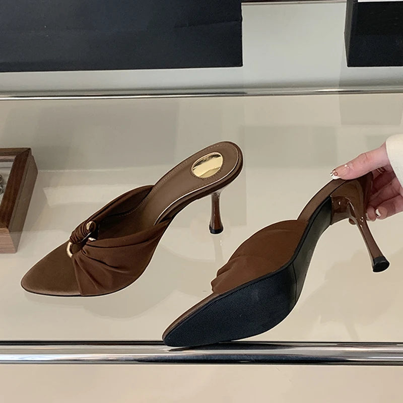 Crowned Illusion Topuklu Terlik