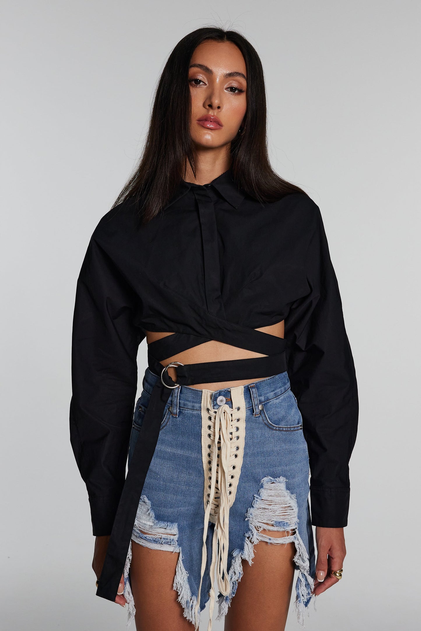 Tallulah Çapraz Delikli Tokalı Üst