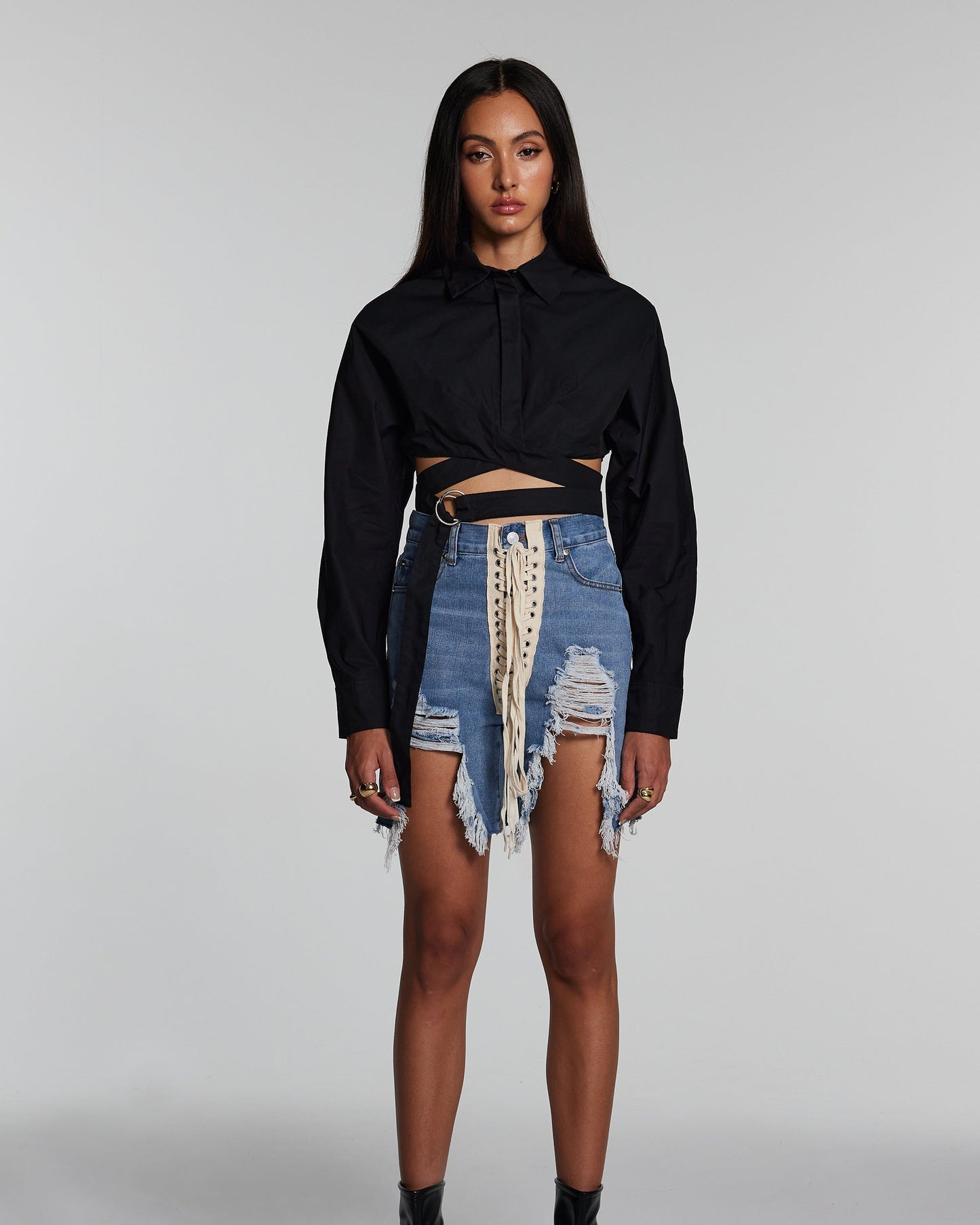 Tallulah Çapraz Delikli Tokalı Üst