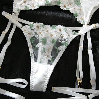 White Floral Panther Takım