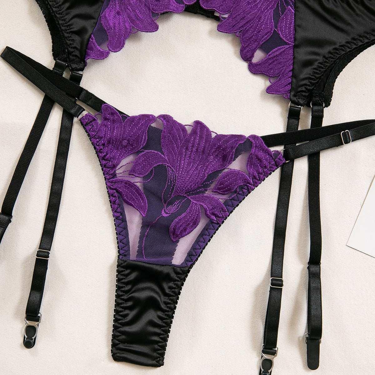 Black Violet Takım