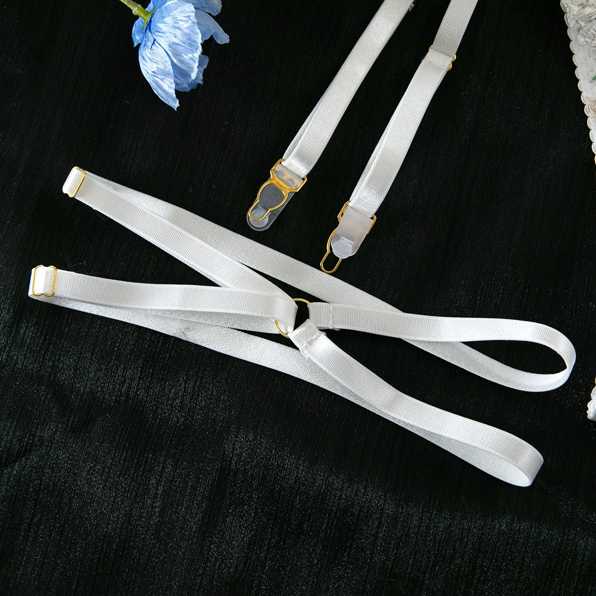 White Floral Panther Takım
